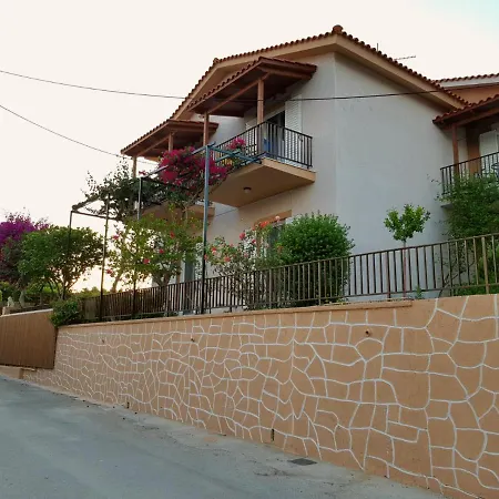 홈스테이 Filippos 